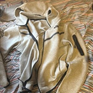 Nike Men's Gray tech , used but good condition